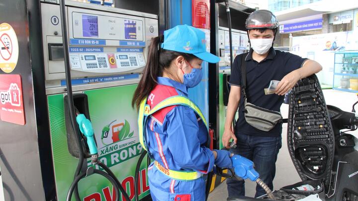 Cục Đăng kiểm Việt Nam: Không có chuyện “xe không chạy được xăng E10”