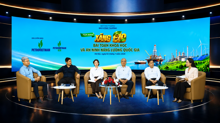 Xăng E10: Muốn phát triển bền vững phải bắt đầu từ chính sách