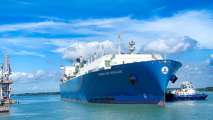 PV GAS ký hợp đồng mua LNG định hạn đầu tiên của Việt Nam, giai đoạn 2027 - 2031