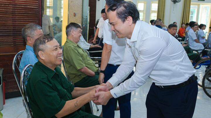 Petrovietnam thăm, tặng quà tri ân các thương binh tại Thuận Thành, Bắc Ninh