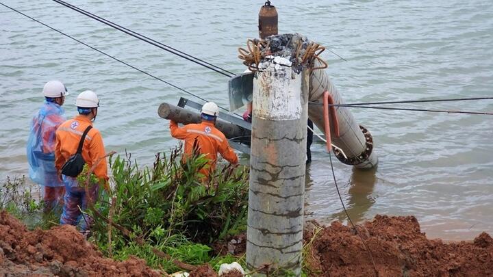Quảng Ninh: Đảm bảo an toàn điện trong mùa mưa bão