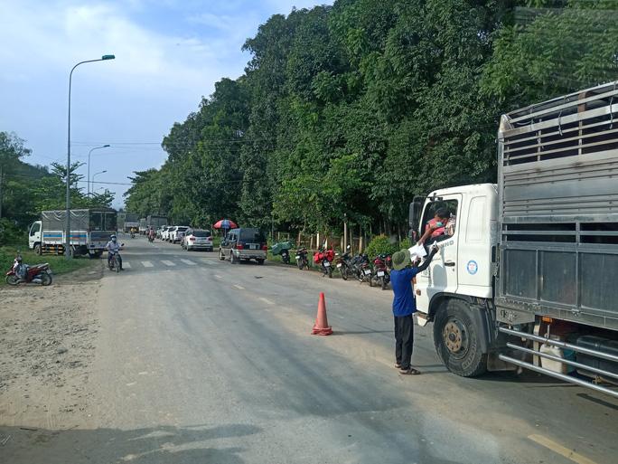 Lâm Đồng: Truy bắt 2 thanh niên vượt hàng loạt chốt kiểm dịch Covid-19 liên tỉnh - Ảnh 2. Lâm Đồng: Truy bắt 2 thanh niên vượt hàng loạt chốt kiểm dịch Covid-19 liên tỉnh - Ảnh 2.