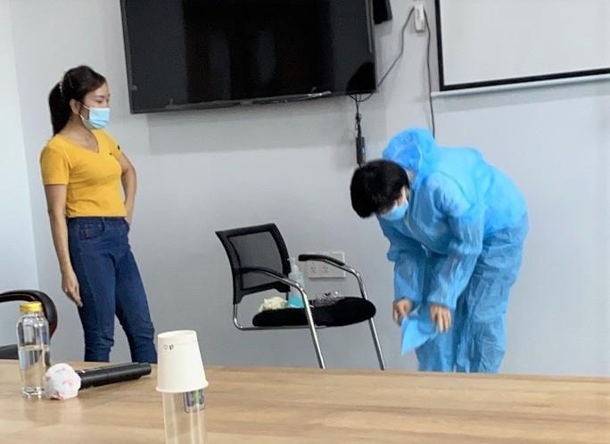 Cận cảnh các y, bác sĩ Thanh Hóa làm việc ở tâm dịch Covid-19 TP HCM - Ảnh 3. Cận cảnh các y, bác sĩ Thanh Hóa làm việc ở tâm dịch Covid-19 TP HCM - Ảnh 3.
