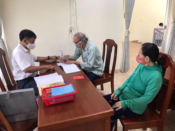 Đà Nẵng triển khai gói hỗ trợ người dân gặp khó khăn do dịch Covid-19 - Ảnh 1. Đà Nẵng triển khai gói hỗ trợ người dân gặp khó khăn do dịch Covid-19 - Ảnh 1.
