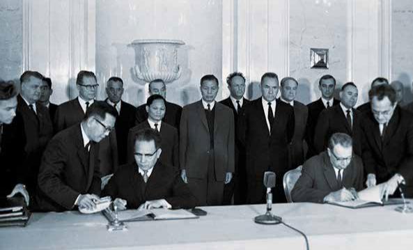 Chủ tịch Hồ Chí Minh, dầu mỏ và Liên Xô (Kỳ 3) chu tich ho chi minh dau mo va lien xo ky 3