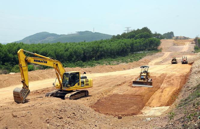 'Đã có bài học kinh nghiệm về nguyên liệu làm cao tốc Bắc - Nam' - Ảnh 1