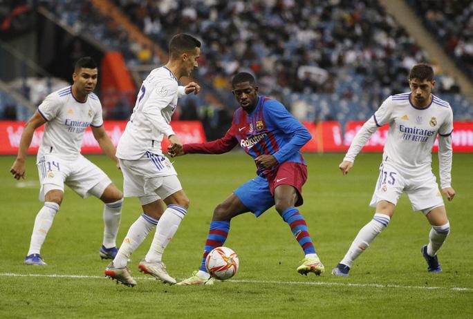 Siêu dự bị lập công, Real Madrid hạ Barcelona ở El Clasico - Ảnh 1.