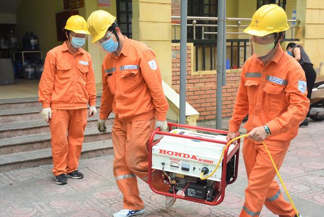 EVNHANOI đảm bảo điện an toàn, ổn định và dịp Tết Nguyên đán - Ảnh 1. EVNHANOI đảm bảo điện an toàn, ổn định và dịp Tết Nguyên đán - Ảnh 1.
