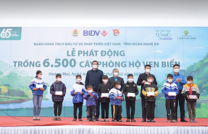 Trồng 6.500 cây phòng hộ ven biển - Ảnh 3.