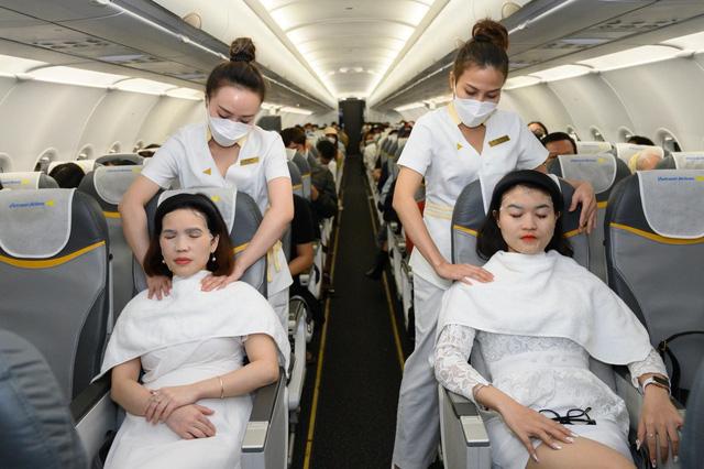 Vietravel Airlines thử nghiệm dịch vụ Spa trên mây: Khách vừa ngồi máy bay vừa đắp mặt nạ ở độ cao 10.000m - Ảnh 2.