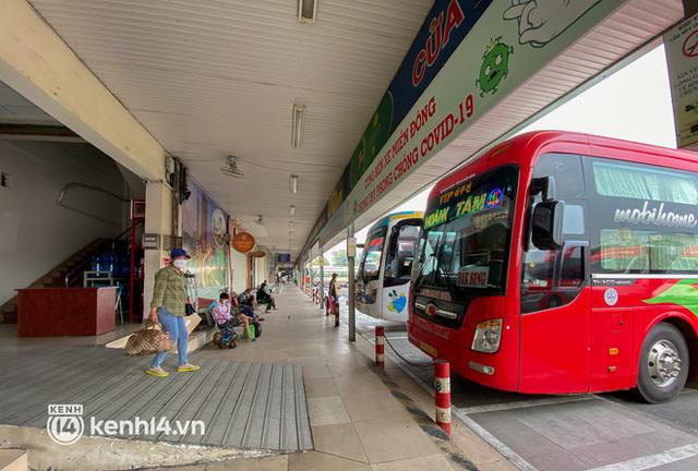 Giá xăng dầu tăng mạnh, nhiều nhà xe điêu đứng: “Dịch đã khó rồi mà xăng còn tăng cao nữa, phải bán nhà để gồng thôi” - Ảnh 6.