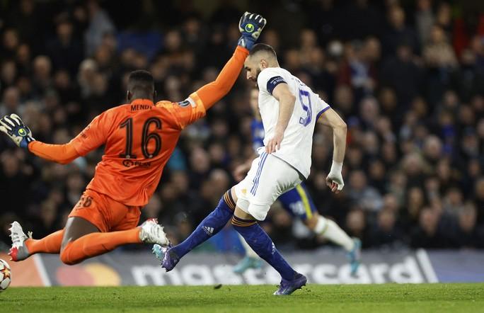 Benzema tung hat-trick, Real Madrid nhấn chìm chủ nhà Chelsea - Ảnh 6.