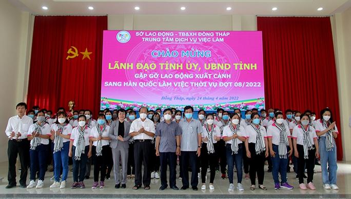 Đồng Tháp đưa 59 lao động thời vụ làm việc tại Hàn Quốc - Ảnh 1.