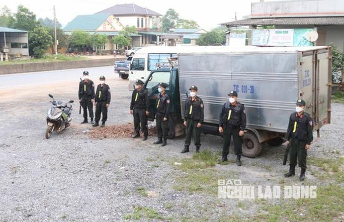 Phá chuyên án mua bán, tàng trữ gần 1 tấn thuốc nổ  - Ảnh 3.