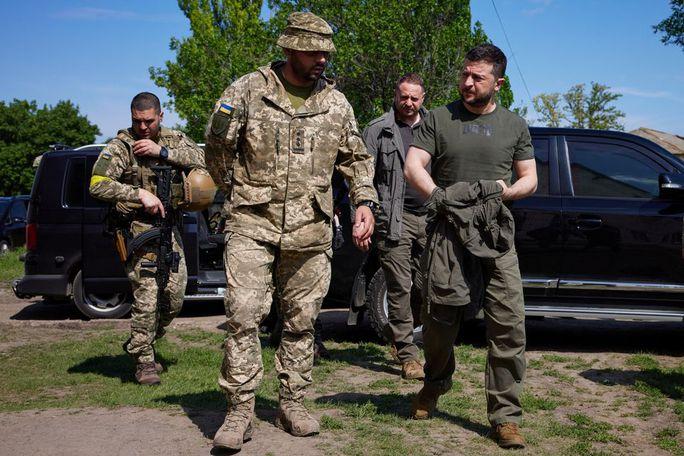 Anh tuyên bố gửi rốc-két tầm xa cho Ukraine - Ảnh 3.