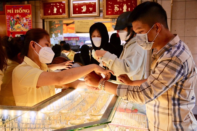 Giá vàng hôm nay 17.6.2022: Vàng tăng cao nhờ USD bị bán tháo - ảnh 1