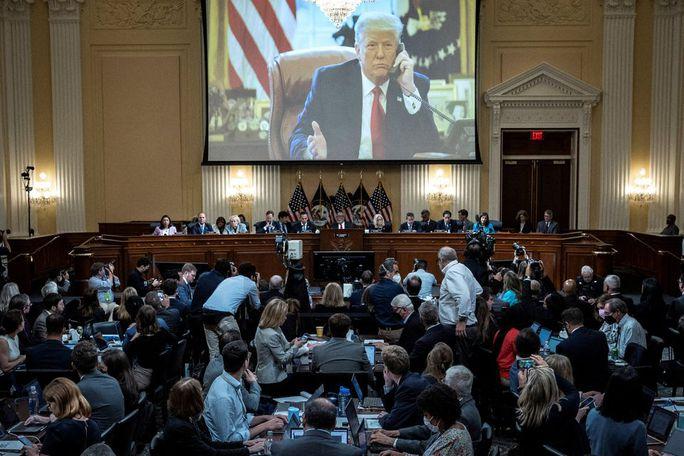 Cựu Tổng thống Donald Trump cận kề ngày đen tối - Ảnh 2.