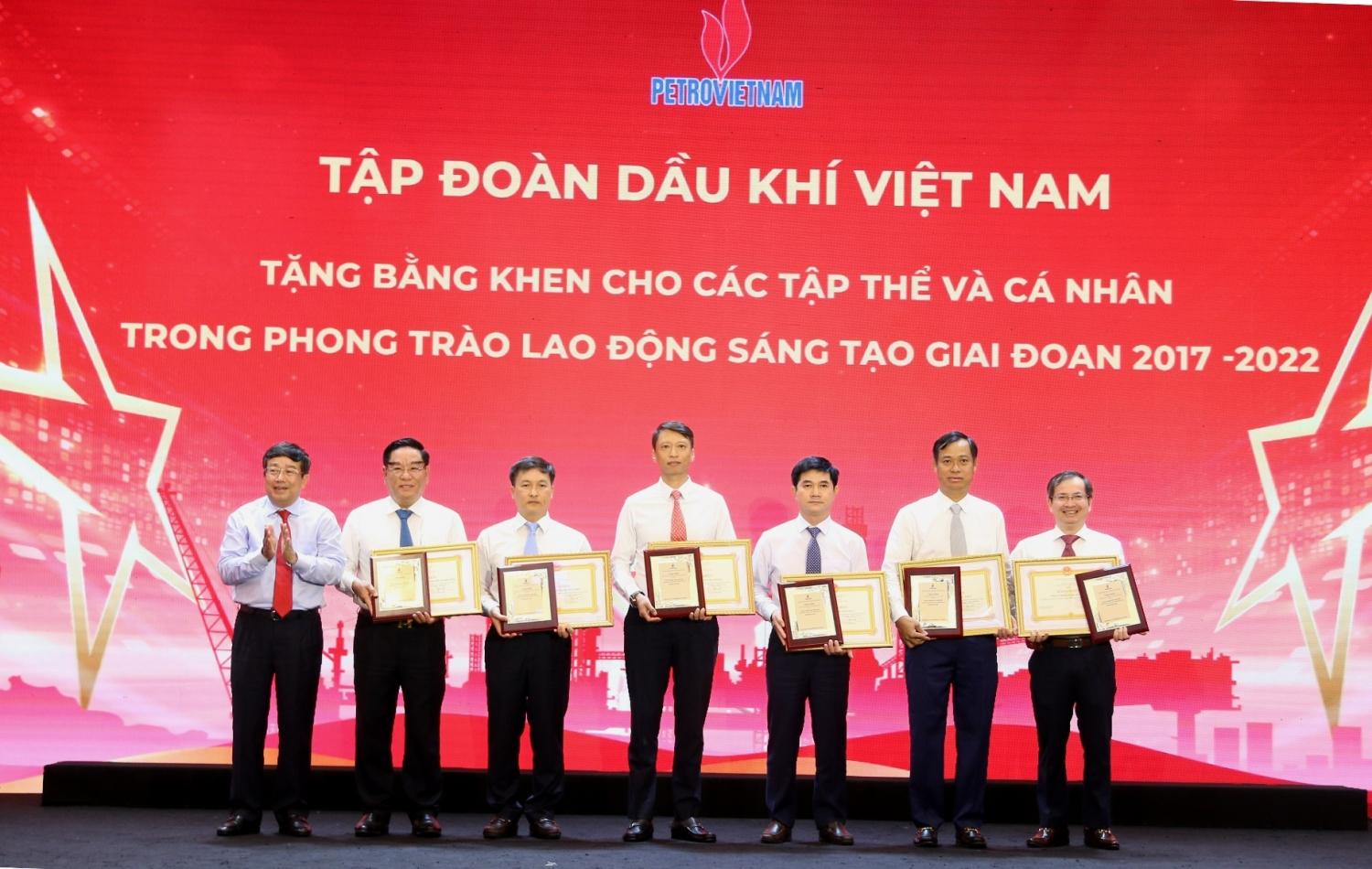 BIENDONG POC với phong trào