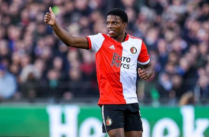 Ronaldo đòi ra đi, Man United buộc sao người Bồ du đấu mùa hè - Ảnh 4. Ronaldo đòi ra đi, Man United buộc sao người Bồ du đấu mùa hè - Ảnh 4.