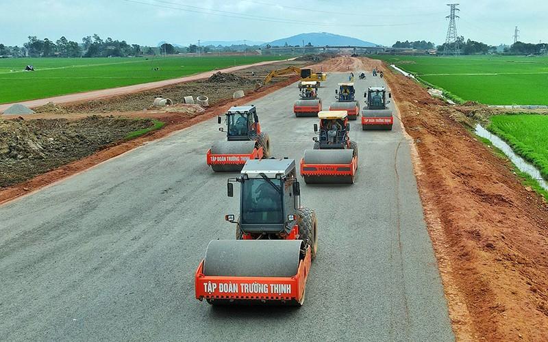 Gần 19.700 tỷ đồng giải ngân cho dự án giao thông - Ảnh 1