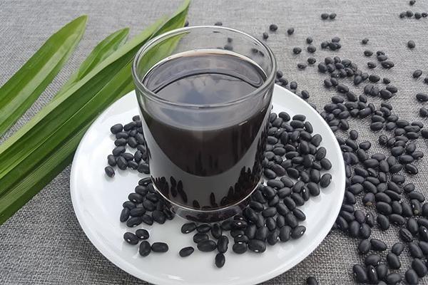 Uống nước đỗ đen phòng ung thư nhưng những người này không nên dùng - Ảnh 1.