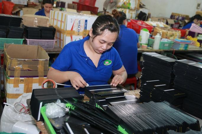 Bãi bỏ 11 Thông tư về tiền lương, bảo hiểm xã hội - Ảnh 1. Bãi bỏ 11 Thông tư về tiền lương, bảo hiểm xã hội - Ảnh 1.