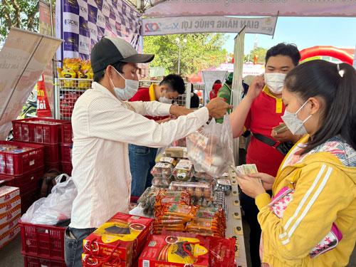 TP HCM: Chăm lo Tết cho 10.000 gia đình đoàn viên, lao động - Ảnh 1.