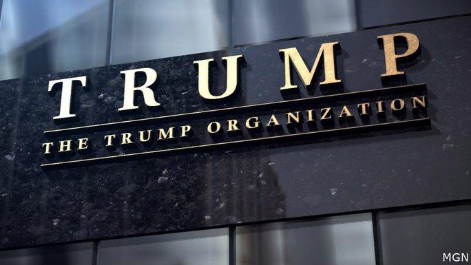 Trump Organization bị xét xử, ông Trump chỉ trích cuộc “săn phù thủy” - Ảnh 1.