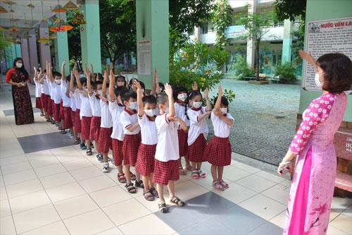 Gian nan tuyển dụng giáo viên - Ảnh 1.