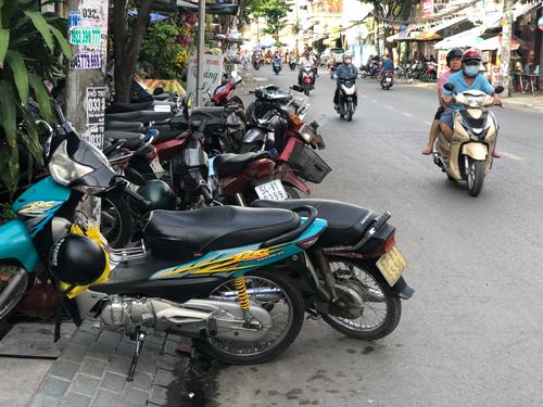 Vỉa hè, lòng đường: Quản sao cho vẹn đôi đường (*): Biết sai nhưng vẫn lấn! - Ảnh 6.