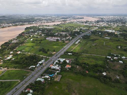 Đấu giá hàng trăm khu đất công - Ảnh 1.