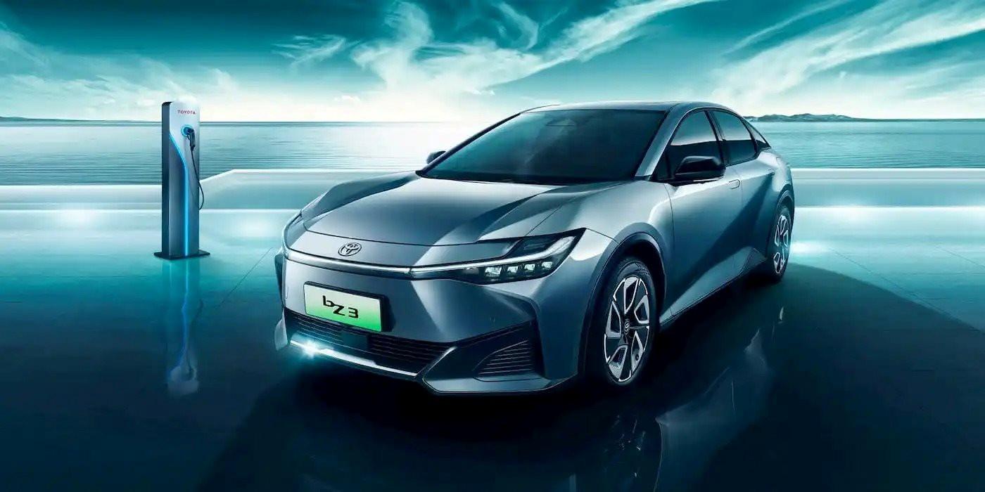 Toyota chơi lớn: Bắt tay với đối thủ của Tesla tung ô tô điện giá hơn 600 triệu, bán ngay trong tháng này - Ảnh 1.