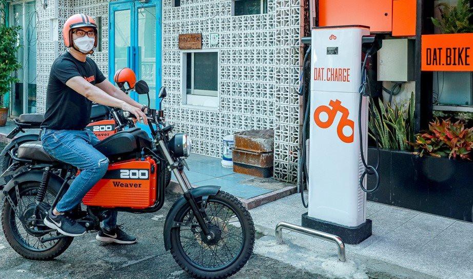 Dat Bike sau 4 năm bị "vùi dập" trên Shark Tank: Được Chính phủ Anh chọn vào dự án tài trợ 11,8 triệu bảng, tài tử Game of Throne "PR" miễn phí - Ảnh 2.