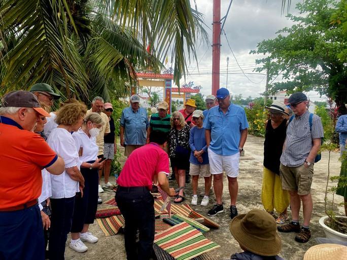 Tour trốn nóng hút khách - Ảnh 1. Tour trốn nóng hút khách - Ảnh 1.