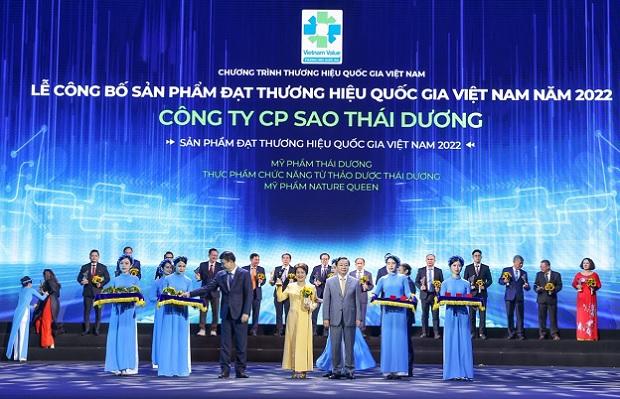 Vừa hết ồn ào, Võ Hà Linh tiếp tục lên livestream bán hàng, hứa hẹn sẽ có "bom tấn": Lần này, có tới 4 nhãn hàng nào lựa chọn chiến thần? - Ảnh 3.