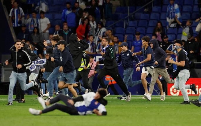 Thắng đậm chủ nhà Espanyol, Barcelona lên ngôi vô địch La Liga sớm - Ảnh 6.