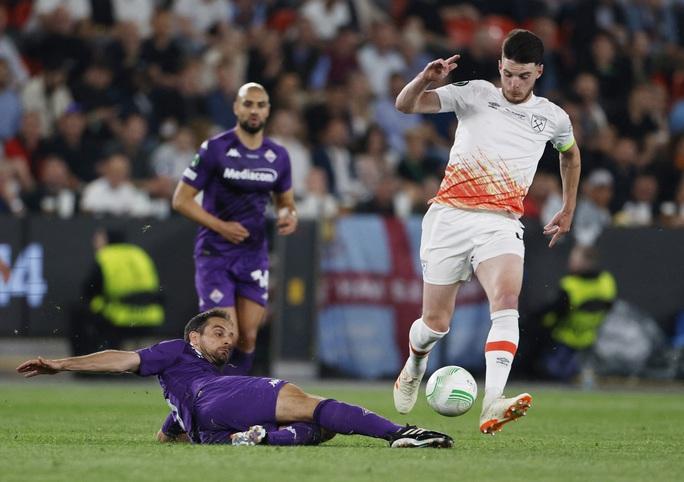 Lộ lý do Arsenal lùi ngày công bố bản hợp đồng bom tấn Declan Rice - Ảnh 1.