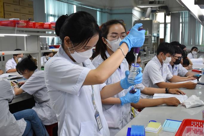 Lắng nghe người dân hiến kế: Thực hiện Nghị quyết 98: Tập trung 3 mục tiêu - Ảnh 1. Lắng nghe người dân hiến kế: Thực hiện Nghị quyết 98: Tập trung 3 mục tiêu - Ảnh 1.