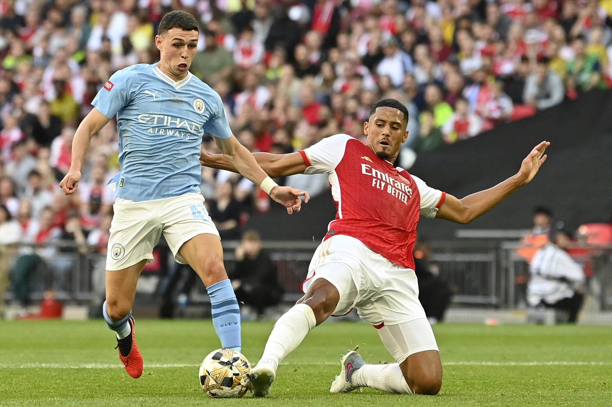 Sứ mệnh mới của Phil Foden cùng Man City