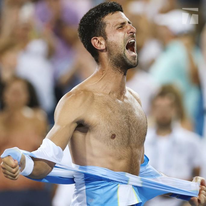 Djokovic ngược dòng trước Alcaraz giành chức vô địch thứ 3 tại Cincinnati - Ảnh 3.