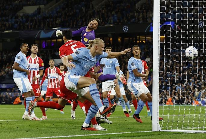 Man City ngược dòng hạ Crvena Zvezda, Barcelona vùi dập Antwerp - Ảnh 4.