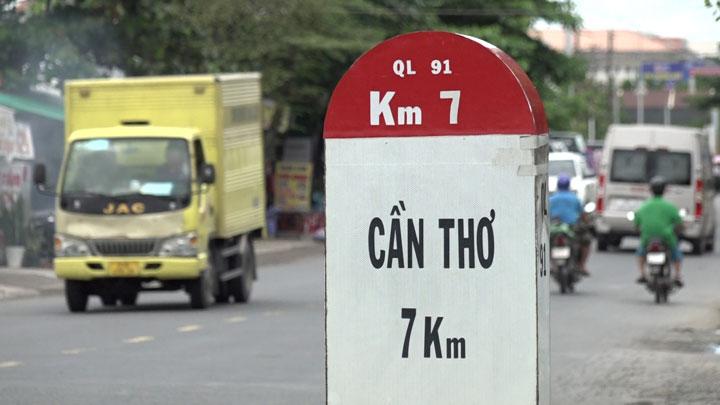 Quốc lộ 91 tại Km7 quận Bình Thủy, TP Cần Thơ. Ảnh: Tạ Quang