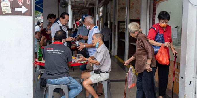 Singapore khai thác kinh tế bạc - Ảnh 1.