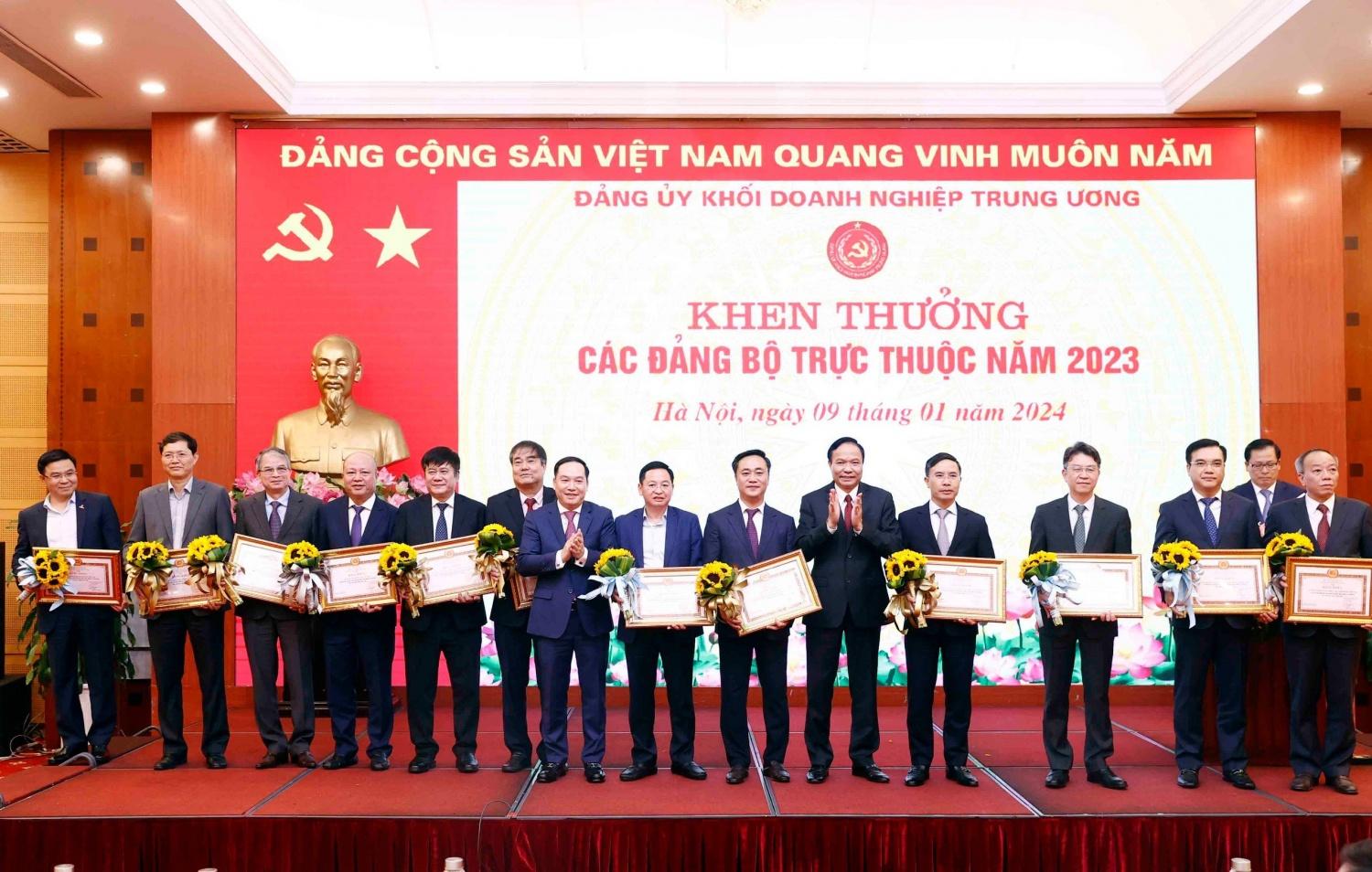 Đảng bộ Petrovietnam được Đảng ủy Khối DNTW tặng Bằng khen