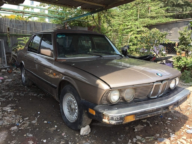Chỉ cần 170 triệu là mua được BMW 528i, nhưng nếu muốn đi 'ngon' phải chi tiền trăm triệu để trùng tu - Ảnh 1. Chỉ cần 170 triệu là mua được BMW 528i, nhưng nếu muốn đi 'ngon' phải chi tiền trăm triệu để trùng tu - Ảnh 1.