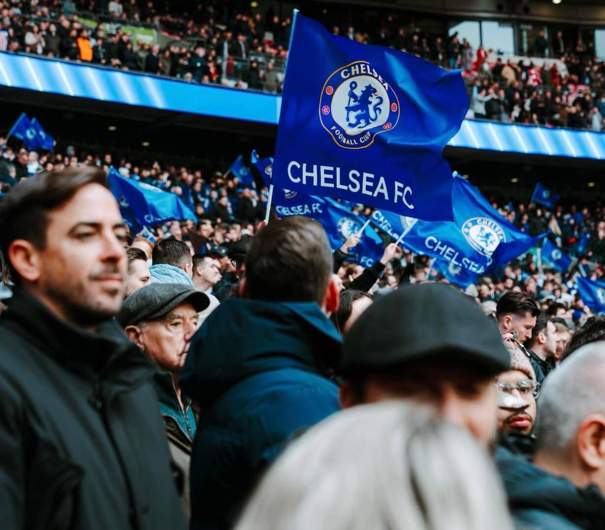 Cổ động viên Chelsea vẫn chưa hiểu điều gì đang xảy ra với câu lạc bộ.  Ảnh: Chelsea Football Club