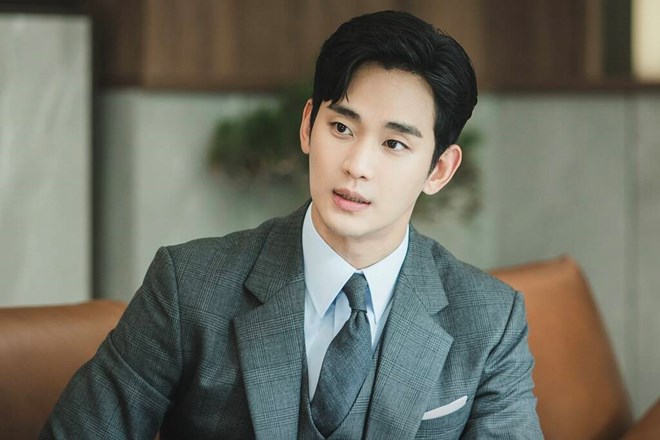 Kim Soo Hyun giảm cát-xê đáng kể khi xuất hiện trong “Nữ hoàng nước mắt