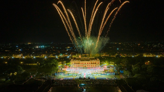 Bế mạc Festival Huế 2024: Ước vọng về một thành phố festival  - Ảnh 1.