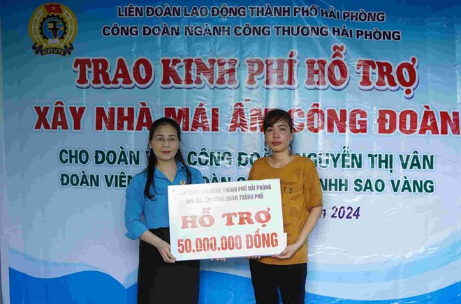 2 công nhân Hải Phòng được hỗ trợ xây nhà Mái ấm Công đoàn