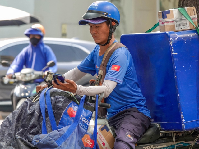 Đẩy mạnh tiêu thụ hàng Việt trên sàn thương mại điện tử- Ảnh 1.